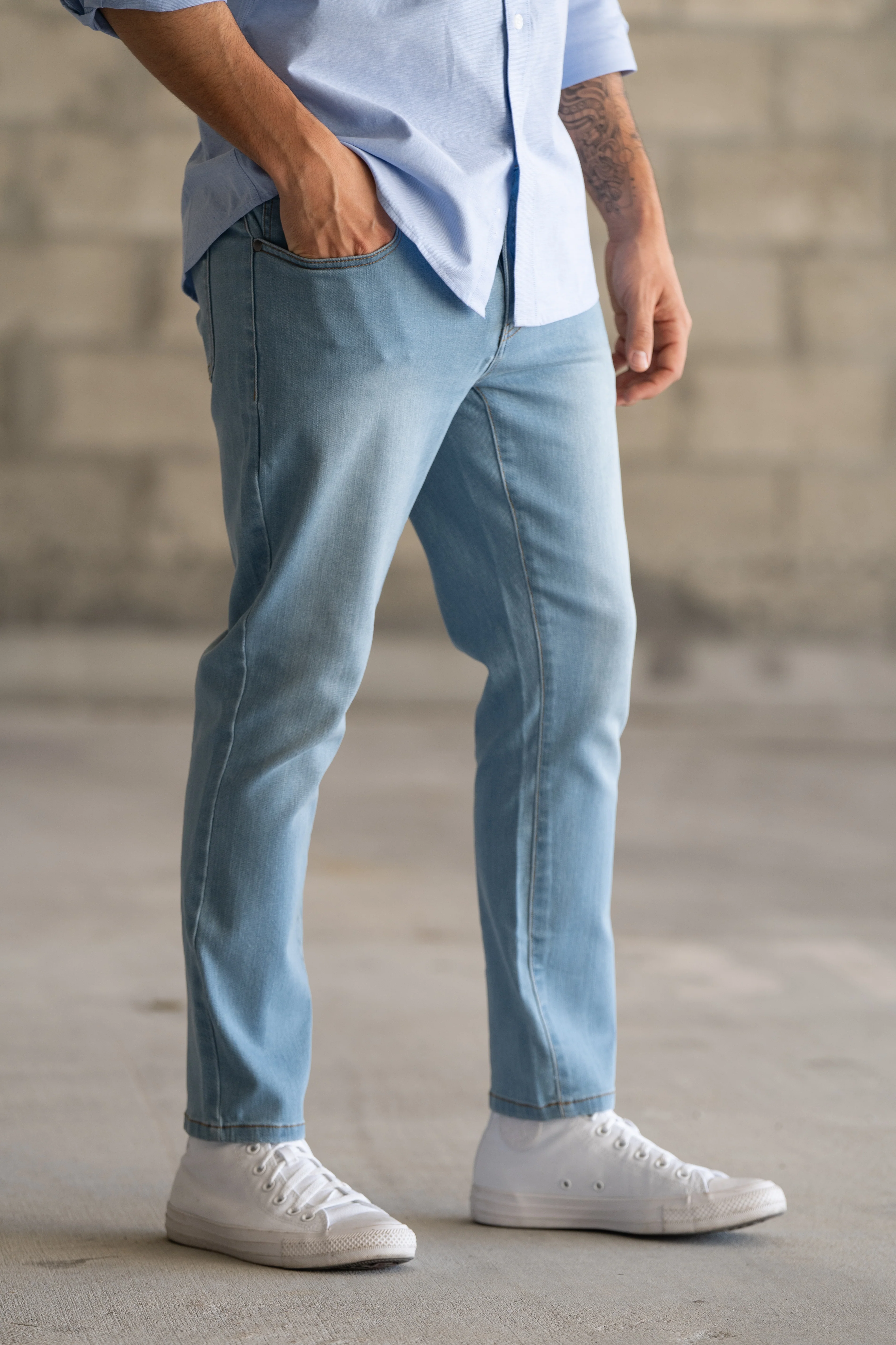 Core Extra Stretch Jeans Light Wash - Image 11