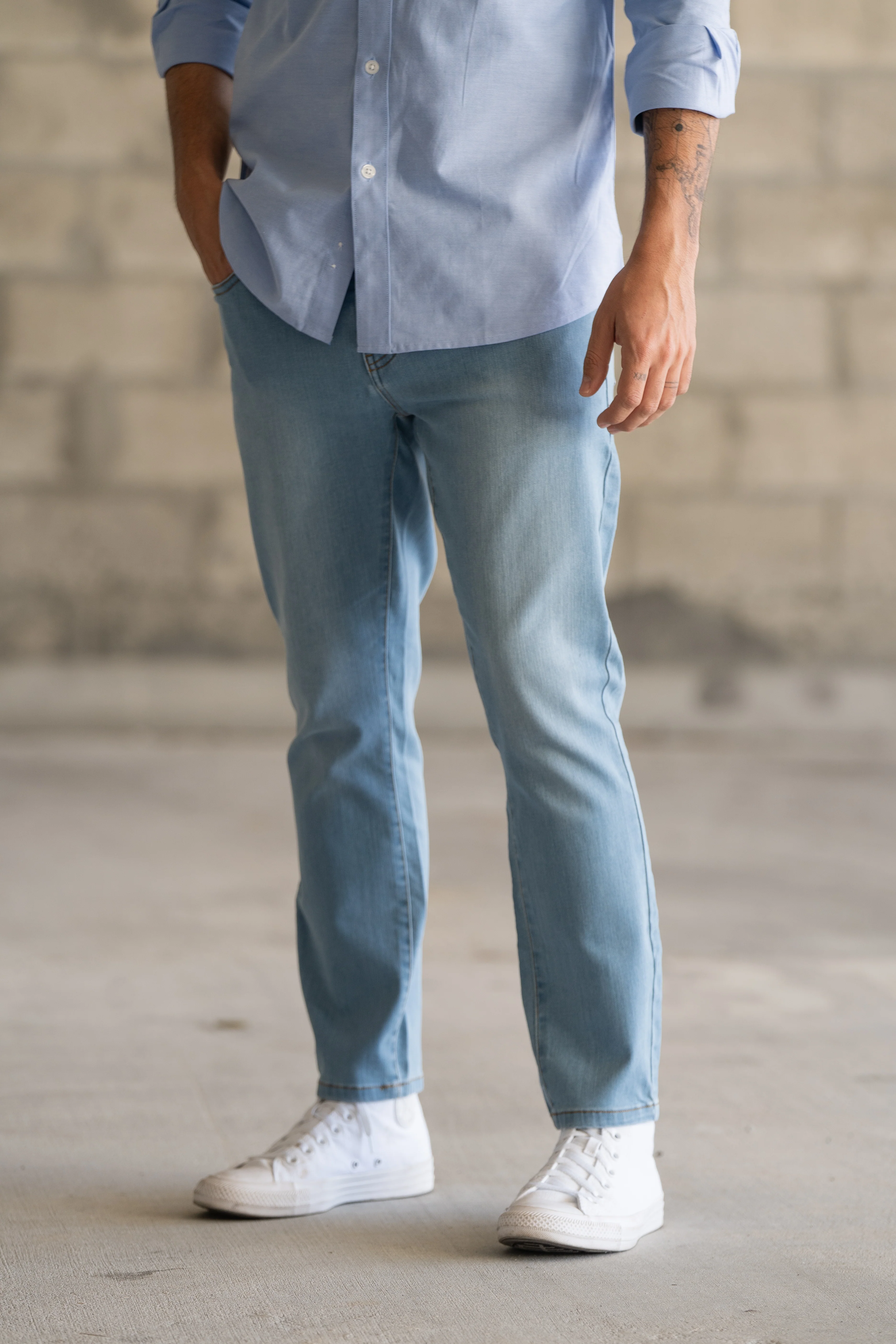 Core Extra Stretch Jeans Light Wash - Image 18