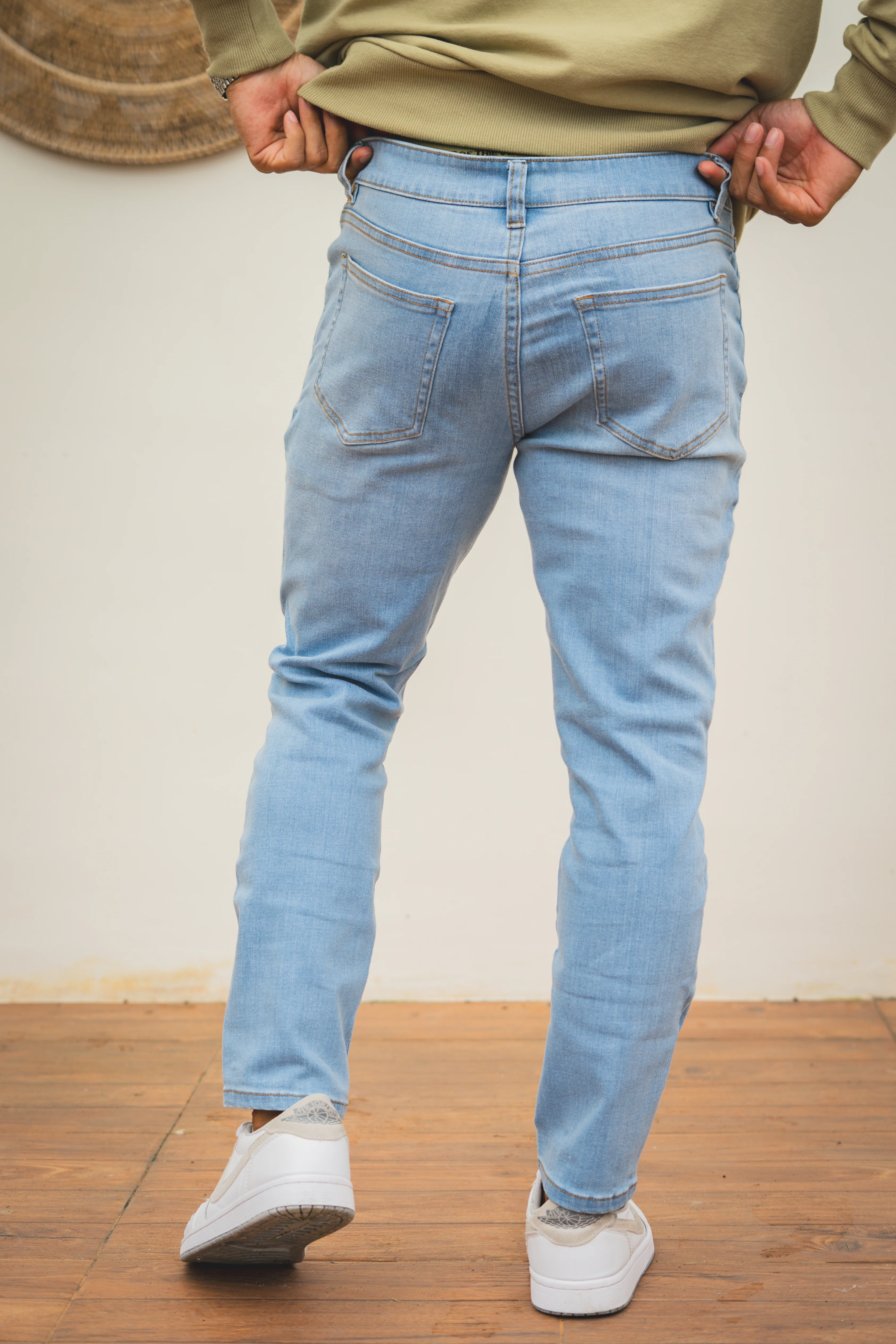 Core Extra Stretch Jeans Light Wash - Image 6