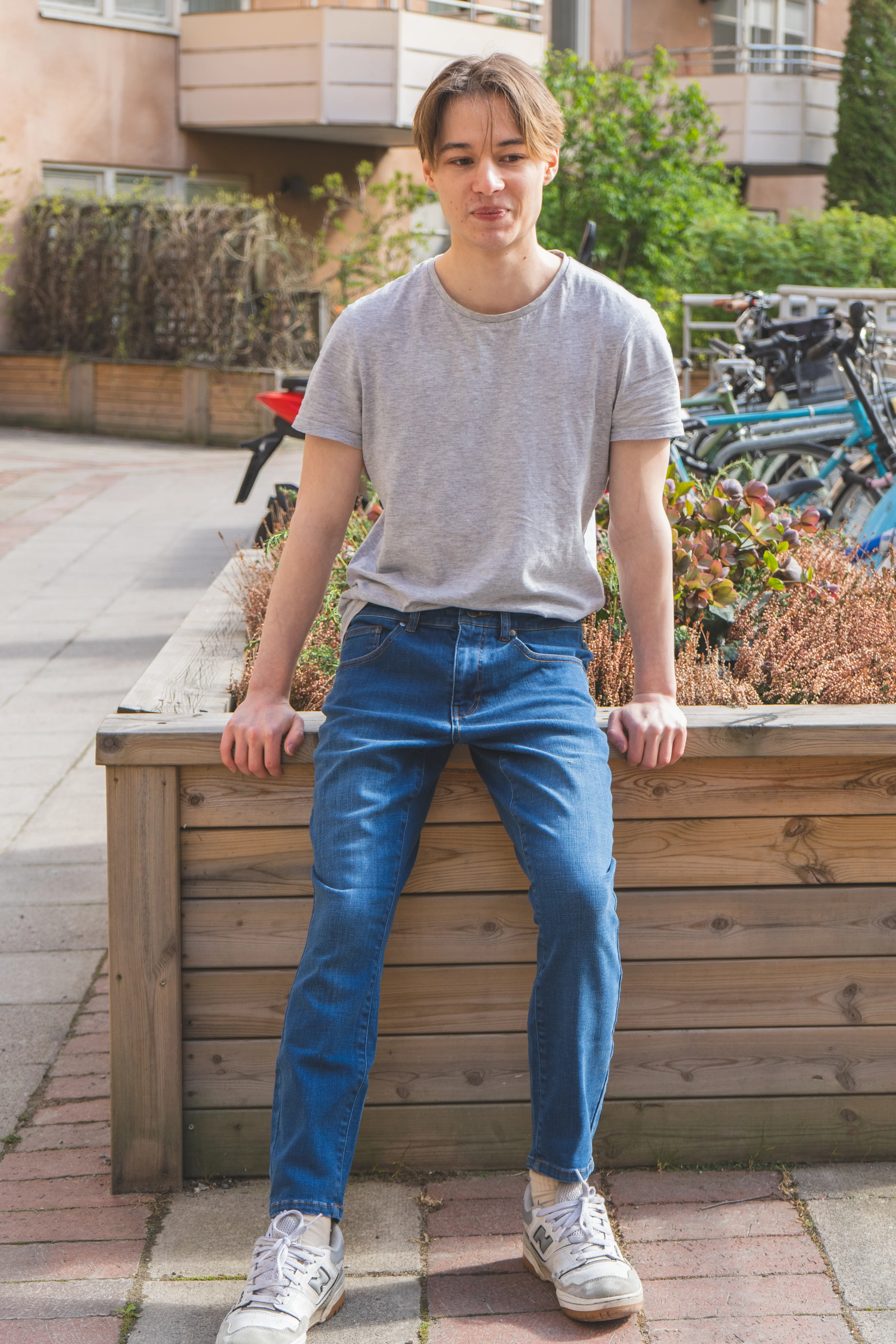 Core Extra Stretch Jeans Medium Wash - Image 13