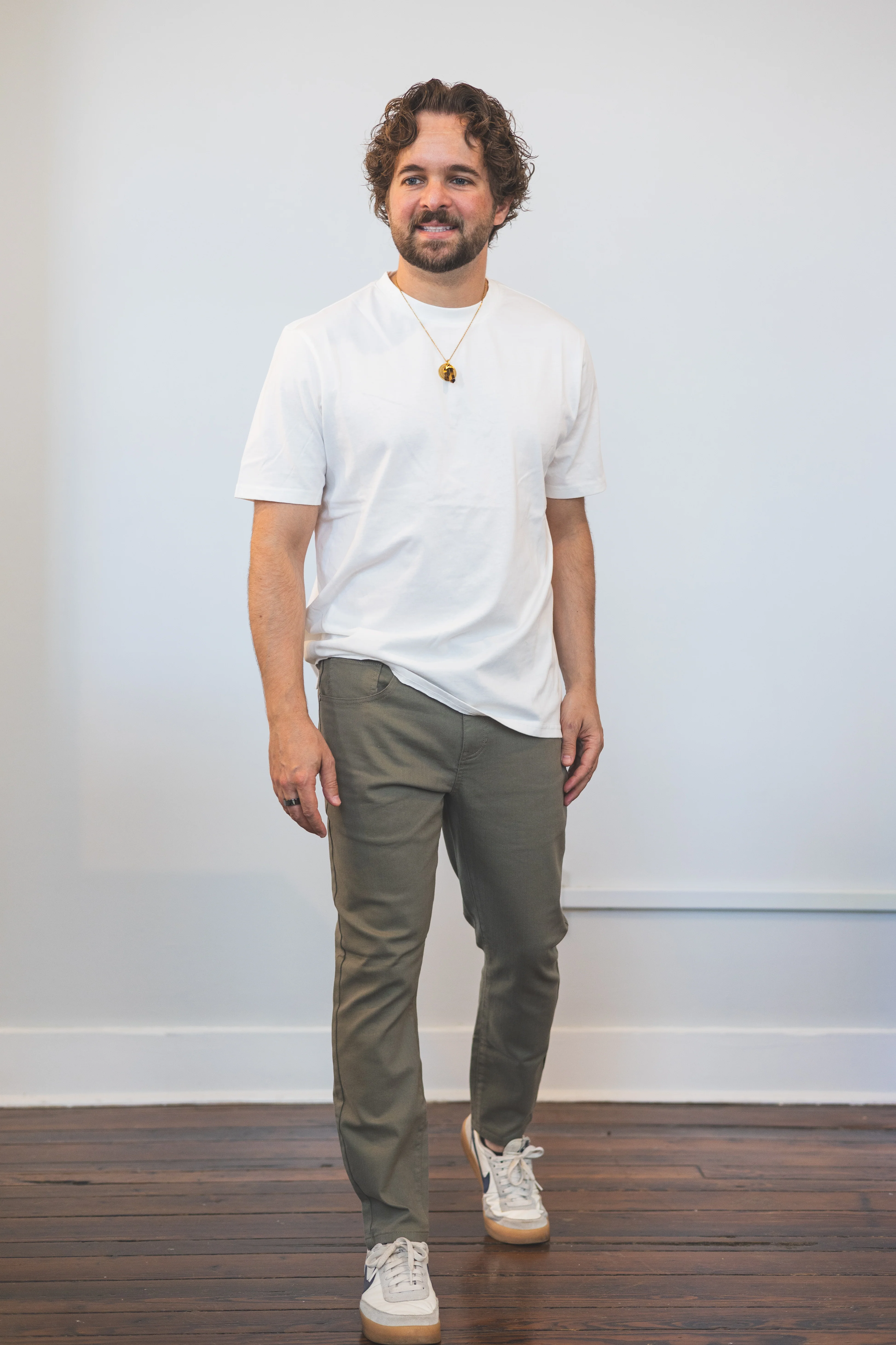 Core T-Shirt Regular Fit White - Image 12